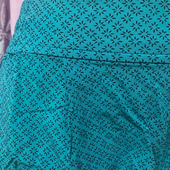 Old Navy Shorts - Picture 3 of 4